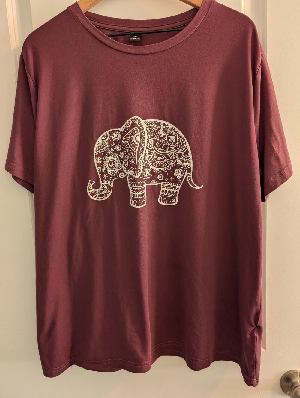 Shein Curve Short Sleeve Elephant Graphic Tee Size 2XL